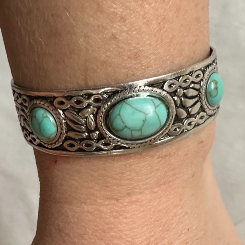 Western Turquoise Cuff Bracelet average .6.5 wrist Boho Gift NWT Southwestern - Picture 9 of 9